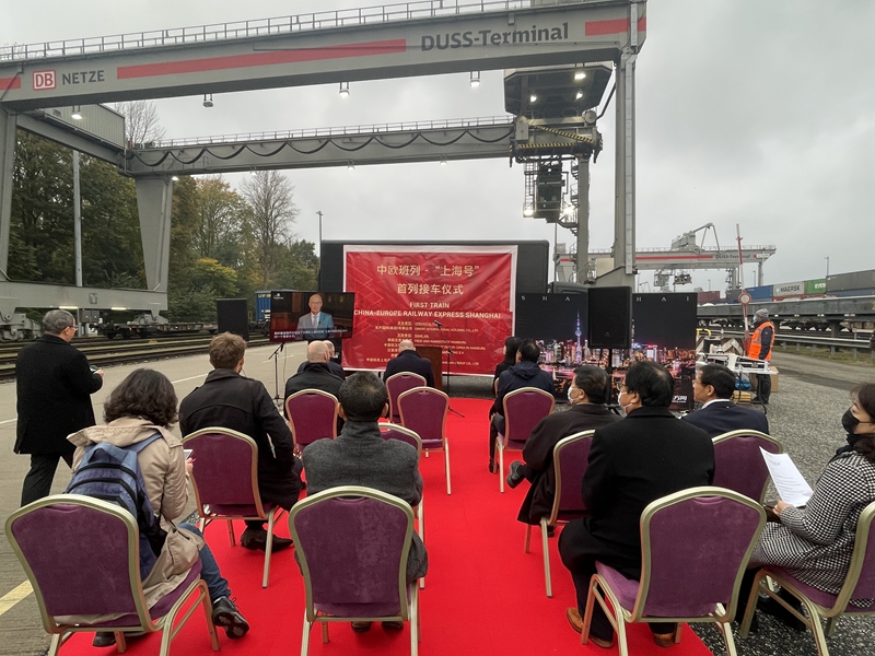 Erster Güterzug des Shanghai-Express in Hamburg eingetroffen