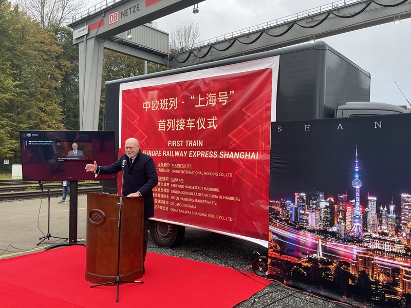 Erster Güterzug des Shanghai-Express in Hamburg eingetroffen