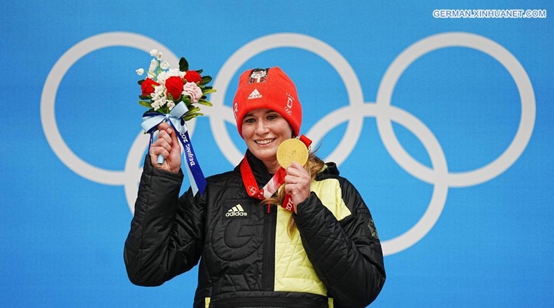 Natalie Geisenberger aus Deutschland gewinnt Goldmedaille im Rennrodel-Einsitzer der Frauen