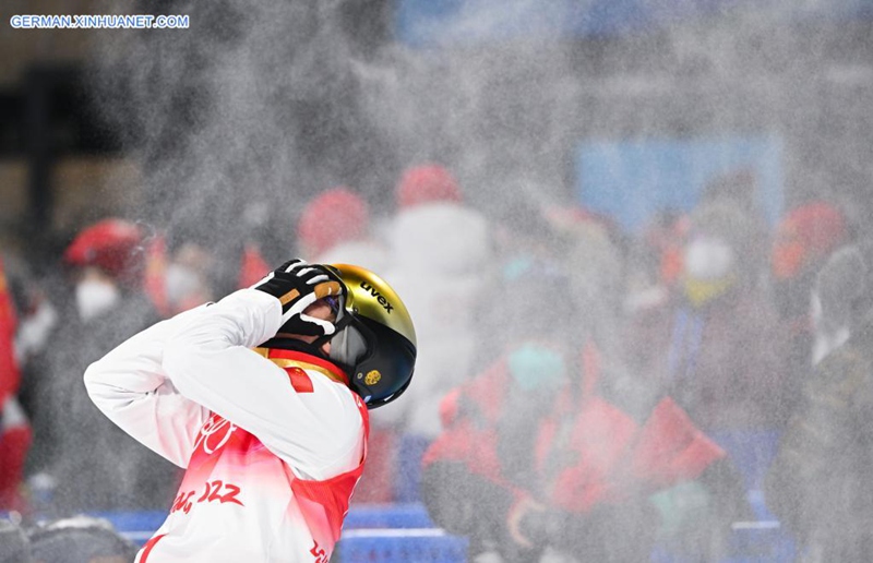 Mixed Team aus China sichert sich Silber in Freestyle-Skifahren Aerials