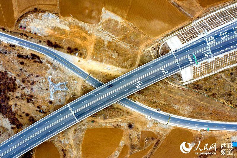 Tibet: 120.000 Kilometer Landstraßen im Jahr 2021 in Betrieb