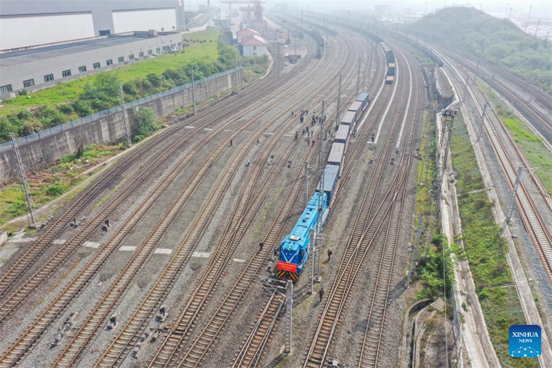 Neuer internationaler Land-See-Verkehrsdienst zur indo-chinesischen Halbinsel gestartet