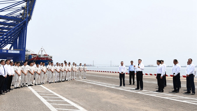 Xi Jinping inspiziert wirtschaftliche Entwicklungszone Yangpu in Hainan