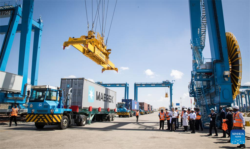 Die von China gebaute Bahn sorgt für stabilen Güterverkehr in Kenia