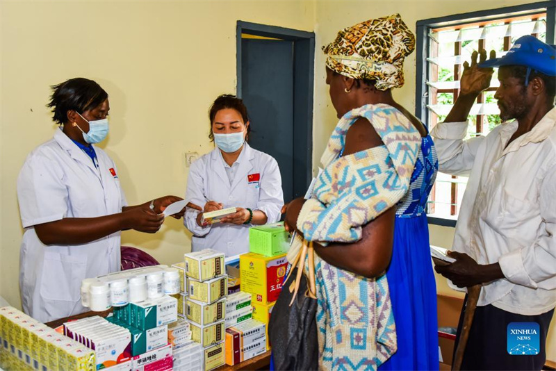 Chinesisches Ärzteteam bietet kostenlose Gesundheitsversorgung im ländlichen Kamerun