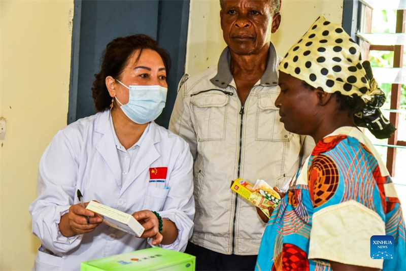 Chinesisches Ärzteteam bietet kostenlose Gesundheitsversorgung im ländlichen Kamerun