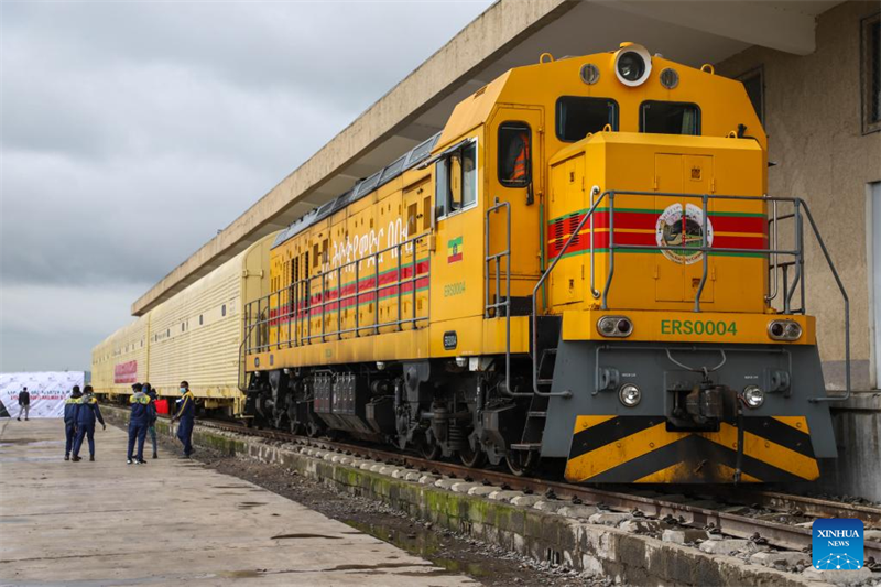 Äthiopien-Dschibuti Eisenbahn nimmt den Transport von Fahrzeugen auf