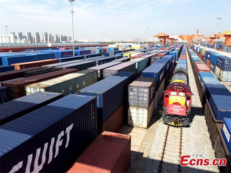 Erster China-Europa-Güterzug mit TCM-Rohstoffen trifft in Xi'an ein