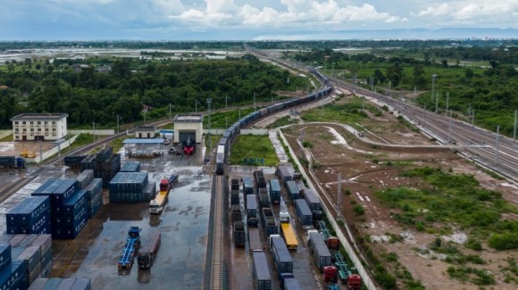 China-Laos-Bahn verzeichnet neuen Höchststand bei den täglichen Fahrgastzahlen                    Die Zahl der Fahrgäste auf der China-Laos-Eisenbahn steigt weiter an und verzeichnete in den ersten beiden Monaten des Jahres 2023 einen Zuwachs von 256,2 Prozent gegenüber dem Vorjahr.