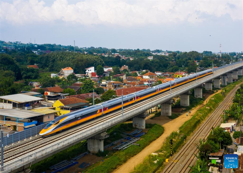 Inbetriebnahme und Erprobung der Hochgeschwindigkeitsstrecke Jakarta-Bandung beginnt