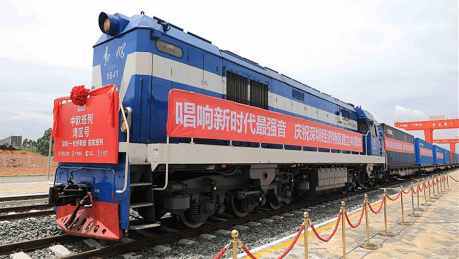 Seit 2020 hat Shenzhen Exportgüter im Wert von mehr als zehn Milliarden Yuan abgewickeltFreitag, 25. August 2023 Quelle : German.people.cn                    In der südchinesischen Wirtschaftsmetropole Shenzhen wurden seit dem Start des China-Europa-Güterzugdienstes im August 2020 516 Güterzug-Fahrten abgewickelt und dabei 361.100 Tonnen Exportgüter im Wert von 10,8 Milliarden Yuan (etwa 1,5 Milliarden US-Dollar) befördert, teilte die Zollbehörde von Shenzhen am Donnerstag mit.