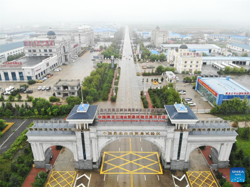 Grenzüberschreitende Autobahnbrücke fördert die Entwicklung der chinesisch-russischen Beziehungen