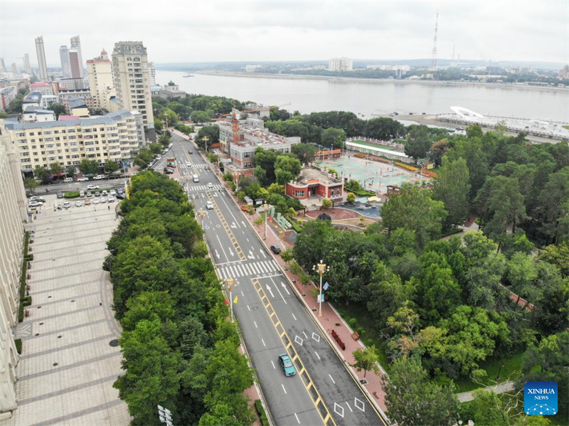 Grenzüberschreitende Autobahnbrücke fördert die Entwicklung der chinesisch-russischen Beziehungen