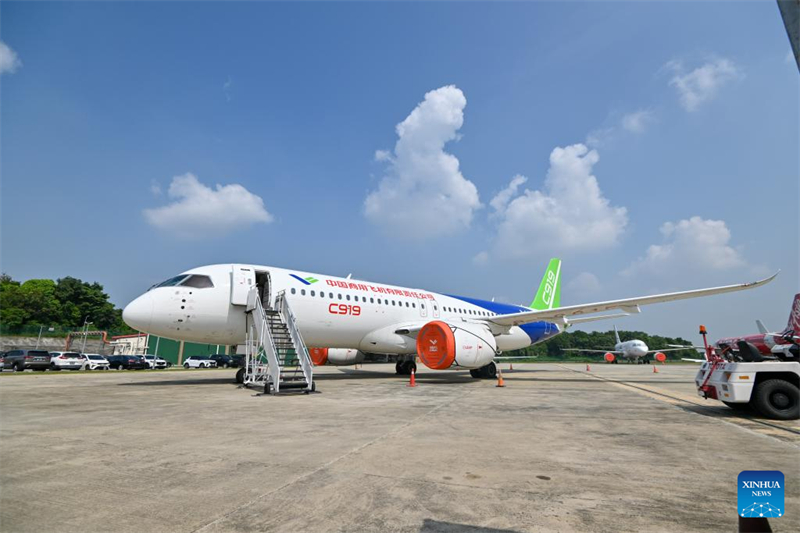 Chinas ARJ21 und C919 feiern Premiere in Malaysia