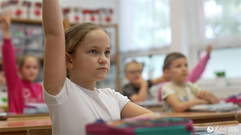 Besuch in der Ungarisch-Chinesischen Zweisprachigen Schule: Faszination des Kulturaustausches