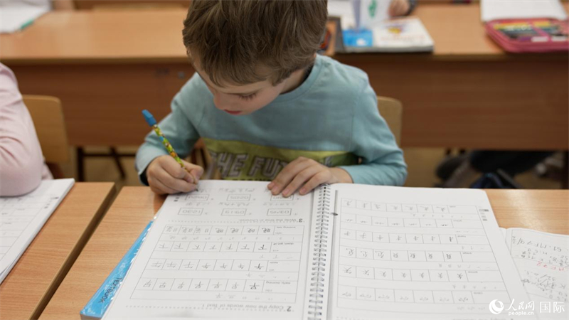 Besuch in der Ungarisch-Chinesischen Zweisprachigen Schule: Faszination des Kulturaustausches