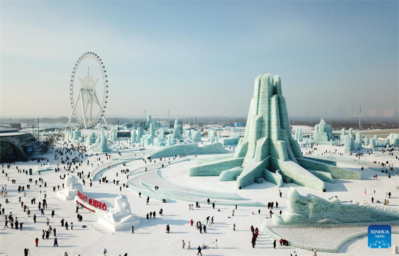 Größter Eis- und Schnee-Themenpark der Welt in Harbin eröffnet