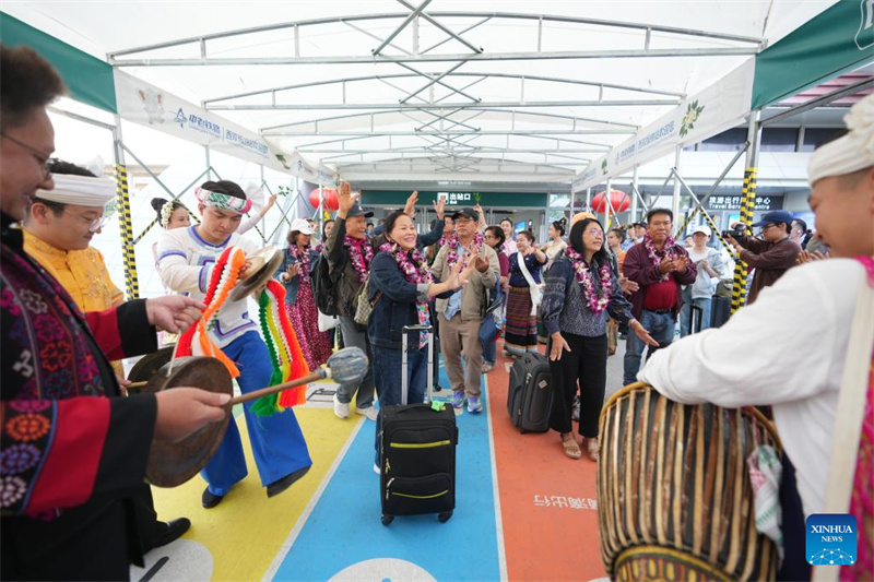 Erste ASEAN-Reisegruppe reist ohne Visum nach Xishuangbanna