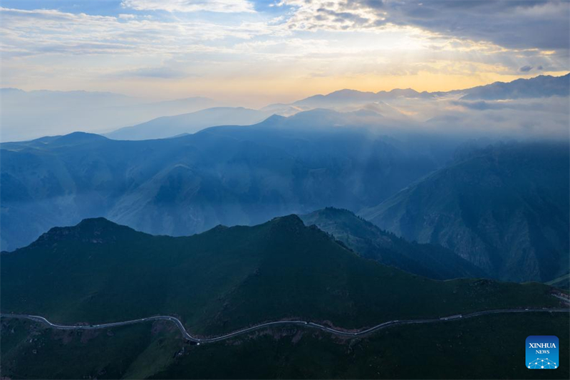 Boomender Sommertourismus auf Chinas Duku-Hochstraße