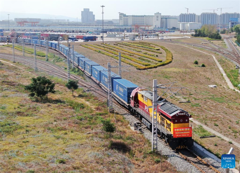 Die Gesamtzahl der Güterzüge zwischen China und Europa, die von Xi'an abfahren, übersteigt 30.000