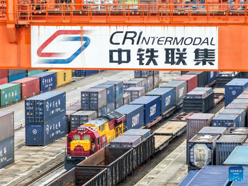 China-Europa-Güterzugdienst operiert über 3.400 Fahrten aus Südwestchina
