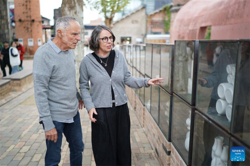 Deutsche Keramikkünstlerin lässt sich in Chinas „Porzellanhauptstadt“ inspirieren