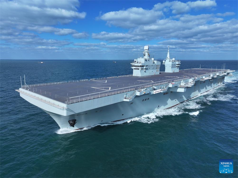 Chinas erstes amphibisches Angriffsschiff vom Typ 076, „Sichuan“, schließt Jungfernfahrt erfolgreich ab