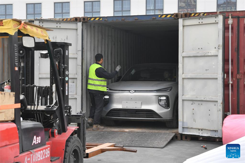 China-Europa-Güterzug wandelt Xi'an in einen modernen internationalen Handels- und Logistikstandort um