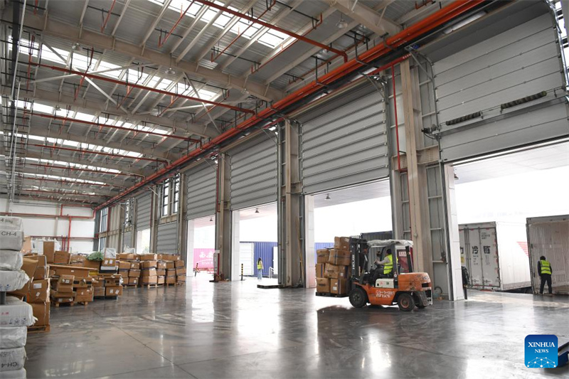 China-Europa-Güterzug wandelt Xi'an in einen modernen internationalen Handels- und Logistikstandort um