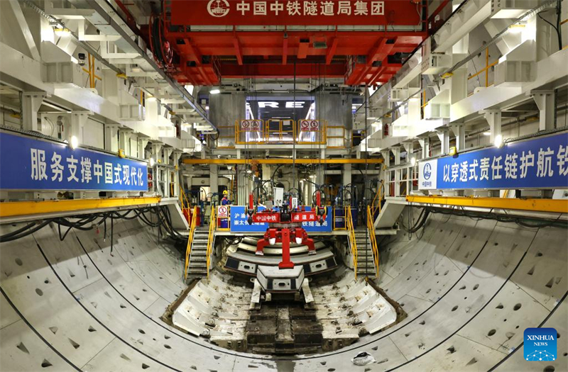 Großbohrmaschine „Linghang“ durchbricht 10.000-Meter-Marke unter dem Jangtse