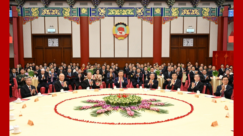 Xi Jinping betont starken Start in die Periode des 15. Fünfjahresplans                    Der chinesische Staatspräsident Xi Jinping hat am Mittwoch bei einer Versammlung des höchsten politischen Beratungsgremiums Chinas zum Jahresbeginn betont, einen starken Start in die Periode des 15. Fünfjahresplans (2026–2030) sicherzustellen.