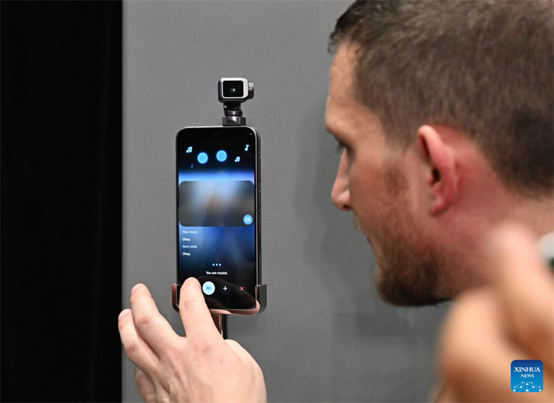 Honor stellt vor dem MWC 2026 sein neues Robot Phone vor