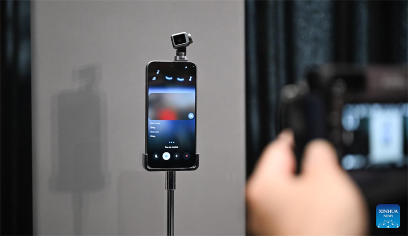 Honor stellt vor dem MWC 2026 sein neues Robot Phone vor