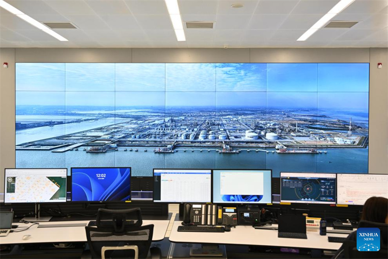 BASF nimmt milliardenschweren Chemiekomplex in China vollständig in Betrieb