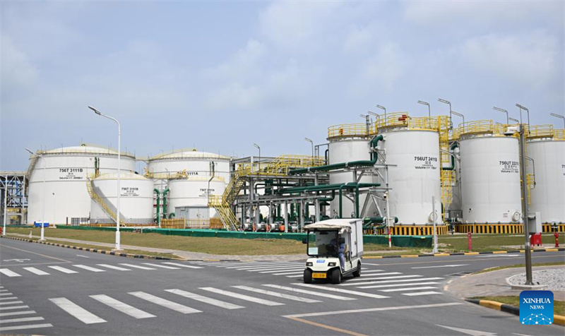 BASF nimmt milliardenschweren Chemiekomplex in China vollständig in Betrieb