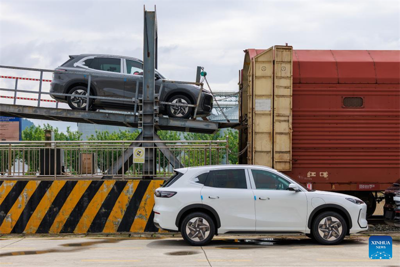 Erster JSQ-Güterzug von Guizhou nach Zentralasien in Guiyang gestartet
