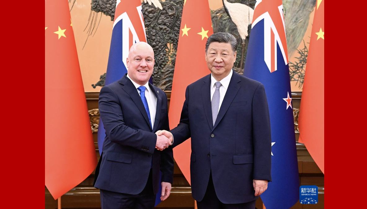 Xi Jinping trifft neuseeländischen Premierminister                    Der chinesische Staatspräsident Xi Jinping hat sich am Freitag in der Großen Halle des Volkes in Beijing mit dem neuseeländischen Premierminister Christopher Luxon getroffen, der sich zu einem offiziellen Besuch in China aufhält.
