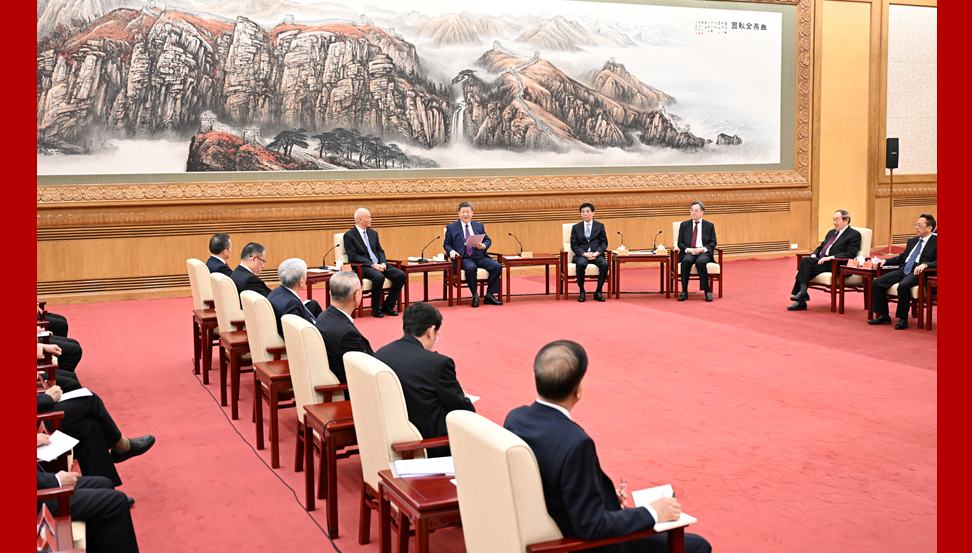 Xi Jinping nimmt am Neujahrsempfang mit Persönlichkeiten außerhalb der KP Chinas teil                    Der chinesische Staatspräsident Xi Jinping hat am Mittwoch an einem jährlichen Empfang zum Frühlingsfest mit Persönlichkeiten außerhalb der KP Chinas in der Großen Halle des Volkes in Beijing teilgenommen.
