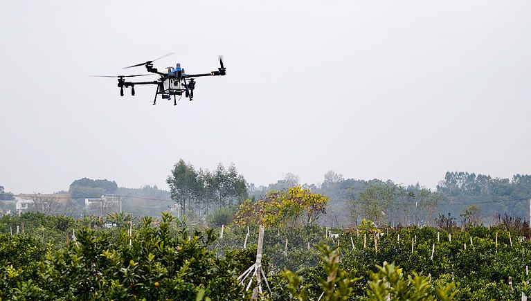 China gibt Richtlinien zur Stärkung der Informations- und Kommunikationskapazität im Niedrigflug heraus                    Mehrere chinesische Behörden haben gemeinsam Richtlinien zur Stärkung der Informations- und Kommunikationskapazitäten mit dem Ziel, den Ausbau von Infrastruktur im Niedrigflugsektor zu unterstützen, herausgegeben.