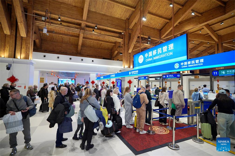 Hainan verzeichnet zum Frühlingsfest Anstieg der Ein- und Ausreisen