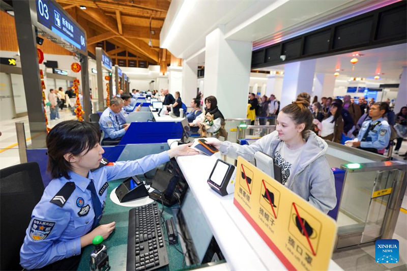 Hainan verzeichnet zum Frühlingsfest Anstieg der Ein- und Ausreisen