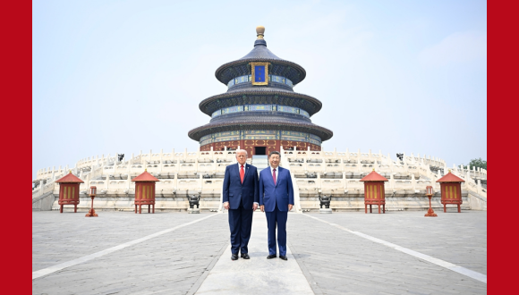 Xi Jinping und Donald Trump besichtigen gemeinsam Beijinger Himmelstempel                    Der chinesische Staatspräsident Xi Jinping und US-Präsident Donald Trump, der sich zu einem Staatsbesuch in Beijing aufhält, haben am Donnerstag gemeinsam den Himmelstempel besichtigt.