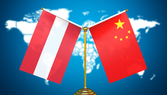 Xi Jinping und österreichischer Bundespräsident tauschen Glückwünsche aus                    Zum 55. Jahrestag der Aufnahme diplomatischer Beziehungen haben Chinas Staatspräsident Xi Jinping und Österreichs Bundespräsident Alexander Van der Bellen am Donnerstag Glückwünsche ausgetauscht.