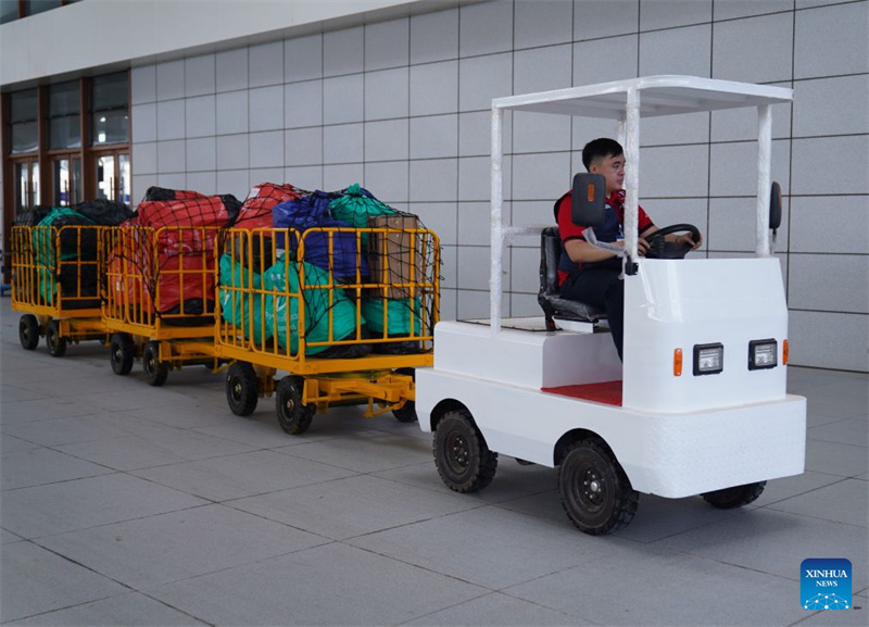 Gepäck- und Paketbeförderungsdienst startet auf laotischem Abschnitt der China-Laos-Bahnstrecke