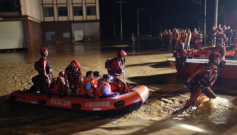 Xi Jinping gibt wichtige Anweisungen zur Hochwasserbekämpfung                    Der chinesische Staatspräsident Xi Jinping hat wichtige Anweisungen zur Hochwasserbekämpfung erteilt.