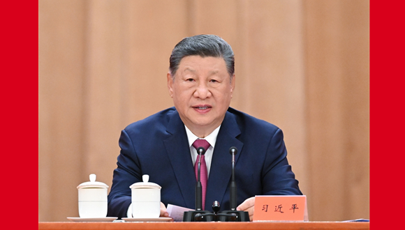 Xi Jinping: Leben von Jiang Zemin ein glänzendes und kämpferisches Leben                    Das Leben des Genossen Jiang Zemin war ein glänzendes und kämpferisches Leben. Dies sagte Xi Jinping bei einer feierlichen Gedenkveranstaltung zum 100. Geburtstag Jiang Zemins am Montag in der Großen Halle des Volkes in Beijing.