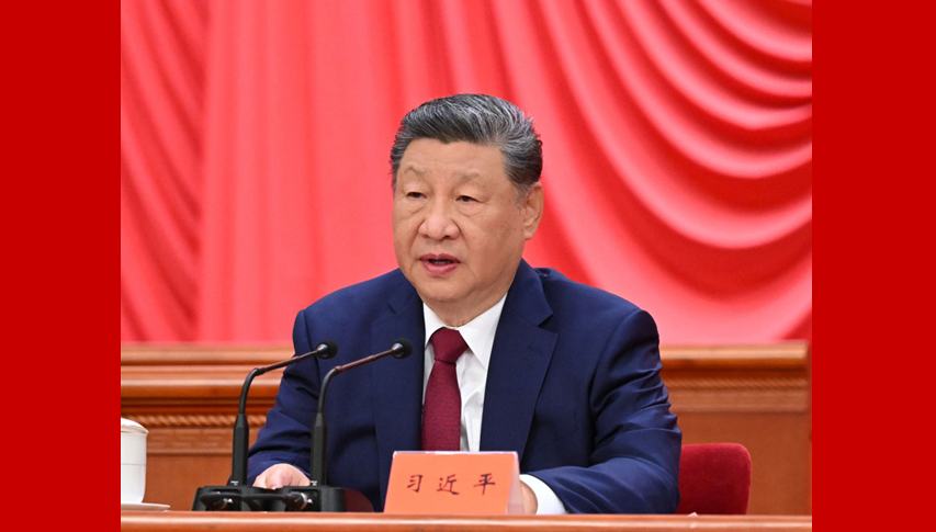 China hält Versammlung zum 90. Jahrestag des Sieges des Langen Marsches ab                    Der chinesische Staatspräsident Xi Jinping, ebenfalls Generalsekretär des Zentralkomitees der Kommunistischen Partei Chinas und Vorsitzender der Zentralen Militärkommission, nahm an der Versammlung teil und hielt eine wichtige Rede.